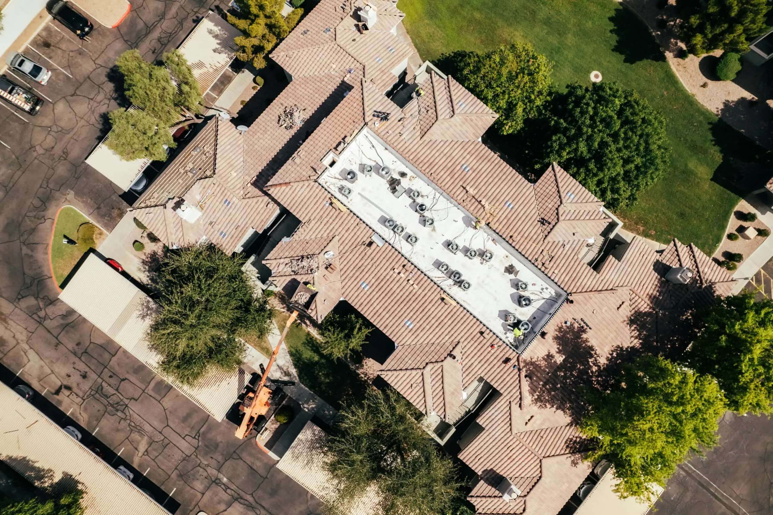roofer in scottsdale specializing in re roofing